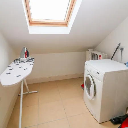 13 Apartment *